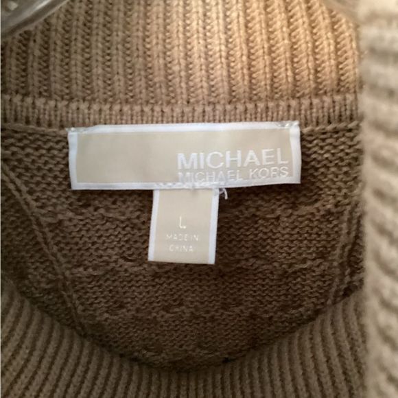 MICHAEL KORS SIZE LARGE CAMEL TAN CABLE KNIT COWL NECK SWEATEER - Picture 6 of 6